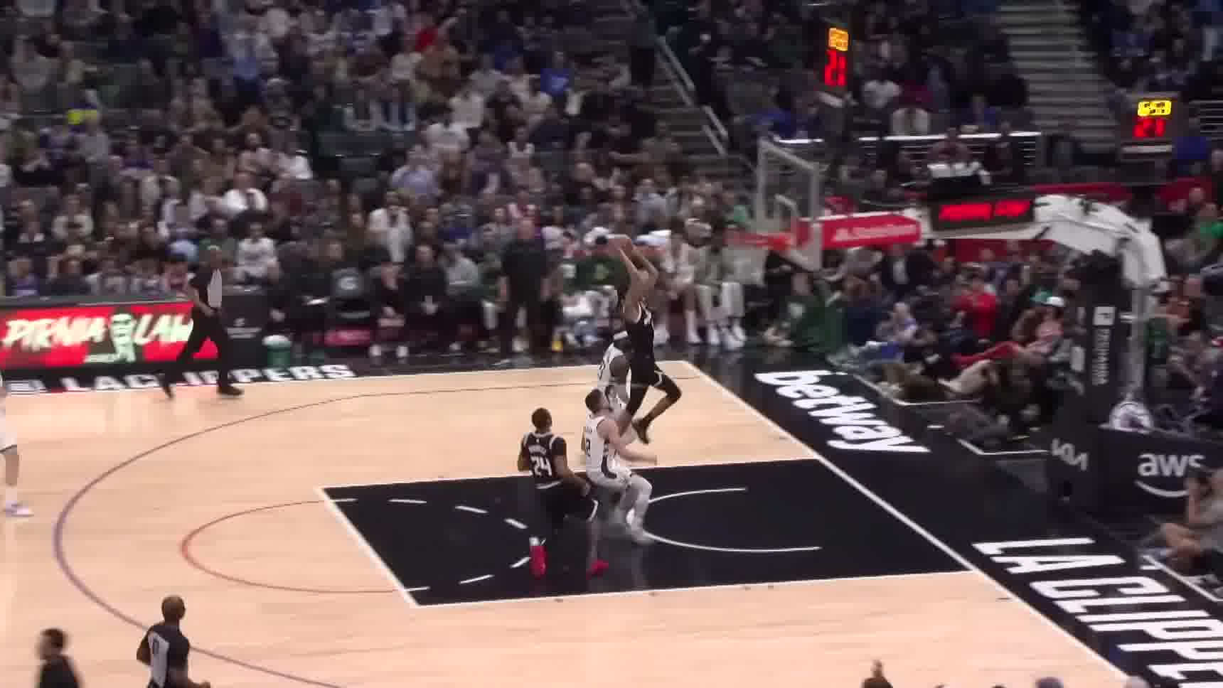 Los Angeles Clippers at New Orleans Pelicans 04/1/2023 Picks & Preview